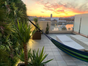 31 Nights Plus Luxury Aircon Beach Apartment Barcelona with Incredible Views